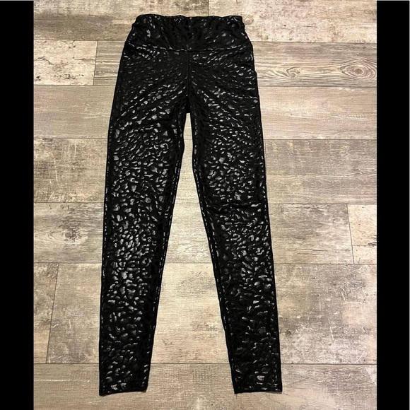 Leggings black on black animal print small - Picture 1 of 3